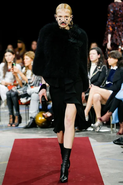 Look 45